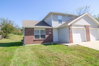 1332 GODAS DR, Columbia, MO 65202