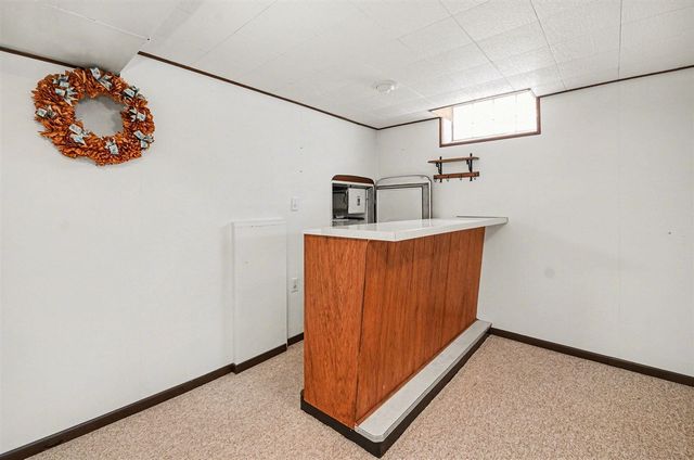 20835 Ardmore Park Drive, Saint Clair Shores, MI 48081