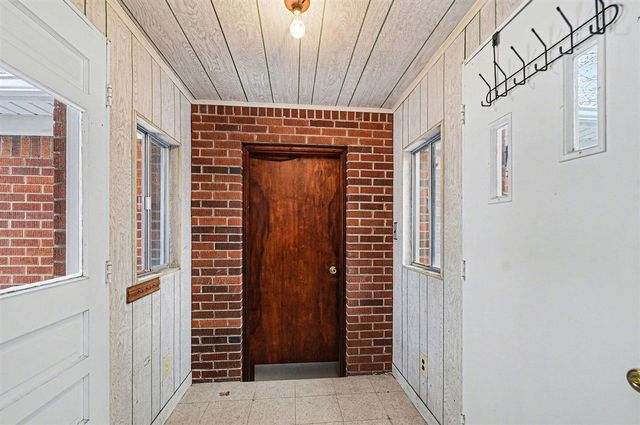 20835 Ardmore Park Drive, Saint Clair Shores, MI 48081