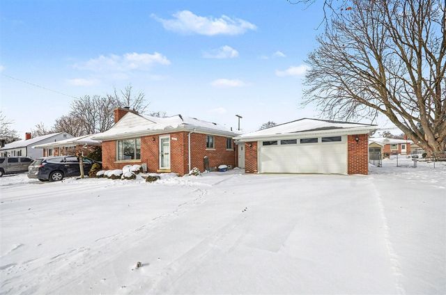 20835 Ardmore Park Drive, Saint Clair Shores, MI 48081