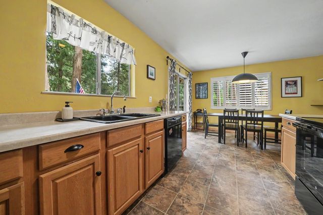 26890 Silver Dr, Pioneer, CA 95666