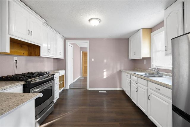 282 S Coy Street, Kansas City, KS 66101