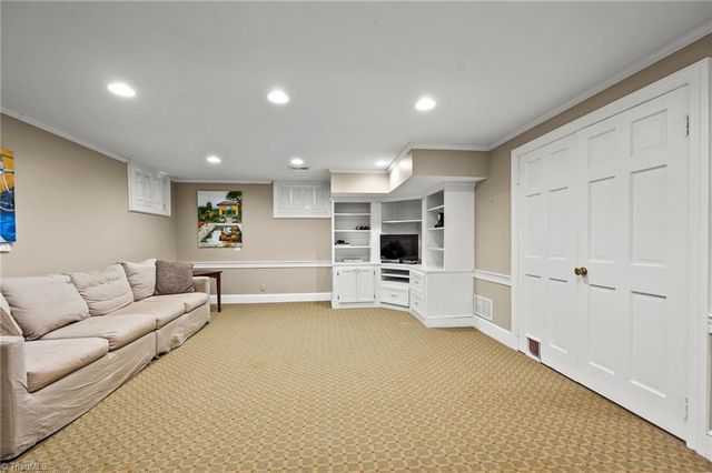 3440 Pennington Lane, Winston-salem, NC 27106