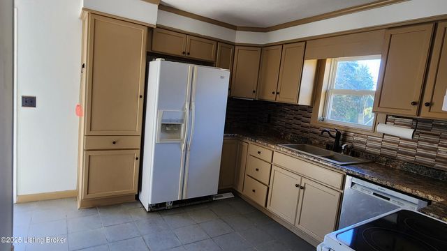 3013 S Woodland, Radcliff, KY 40160