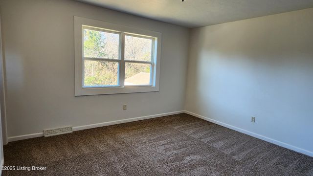 3013 S Woodland, Radcliff, KY 40160