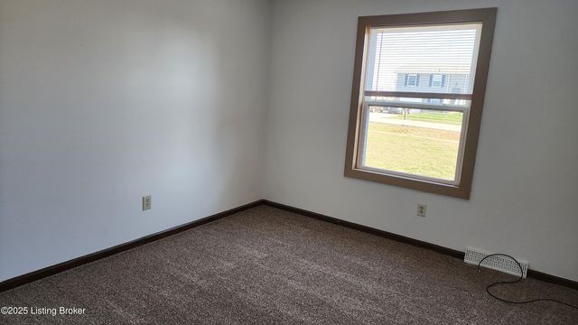 3013 S Woodland, Radcliff, KY 40160