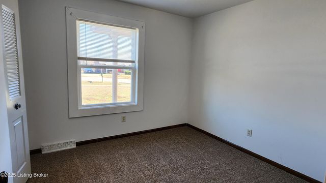 3013 S Woodland, Radcliff, KY 40160