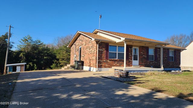 3013 S Woodland, Radcliff, KY 40160