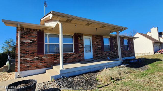 3013 S Woodland, Radcliff, KY 40160