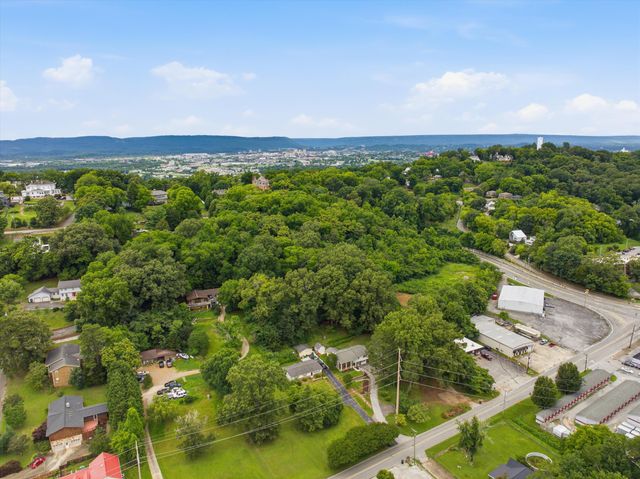 1025 S Seminole Drive, Chattanooga, TN 37412