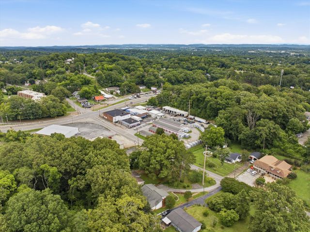 1025 S Seminole Drive, Chattanooga, TN 37412