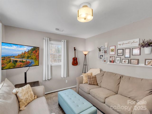 719 Pinewood Drive, Waynesville, NC 28786