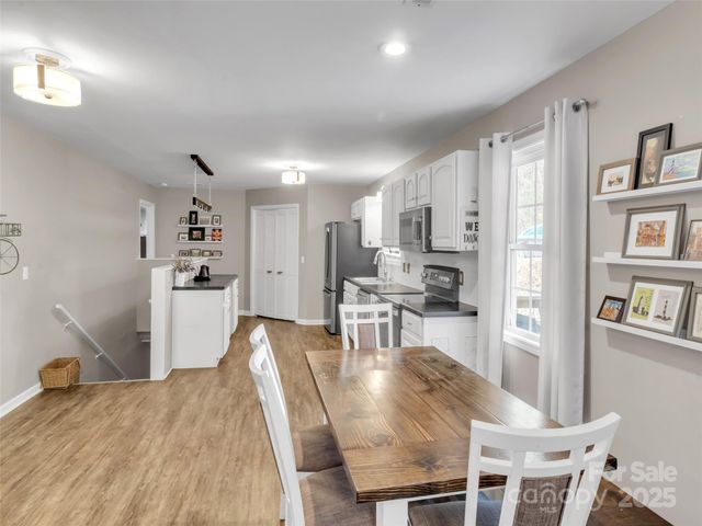 719 Pinewood Drive, Waynesville, NC 28786