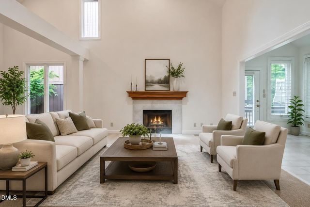 1 Ellsworth Court, Chapel Hill, NC 27517