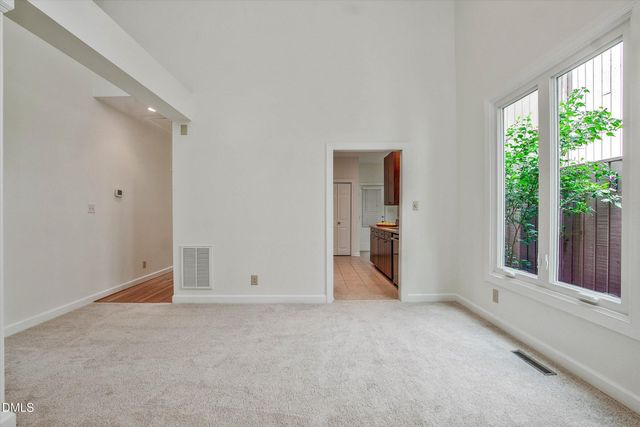 1 Ellsworth Court, Chapel Hill, NC 27517