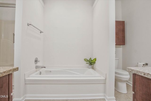 1 Ellsworth Court, Chapel Hill, NC 27517