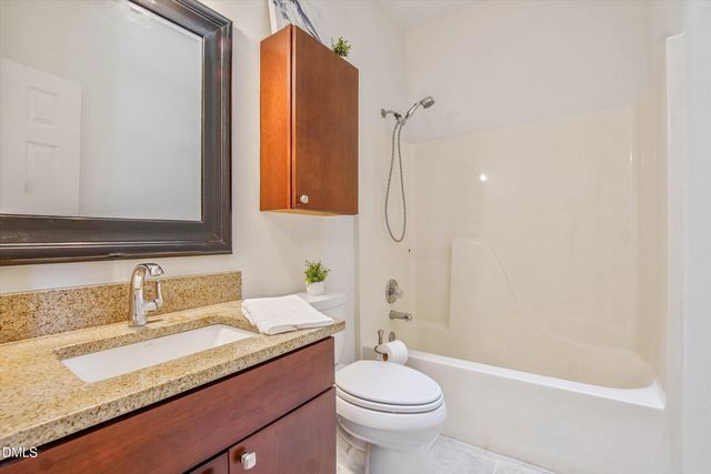 1 Ellsworth Court, Chapel Hill, NC 27517
