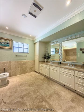 573 Holmes Avenue, Lake Placid, FL 33852