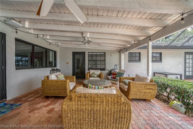 573 Holmes Avenue, Lake Placid, FL 33852