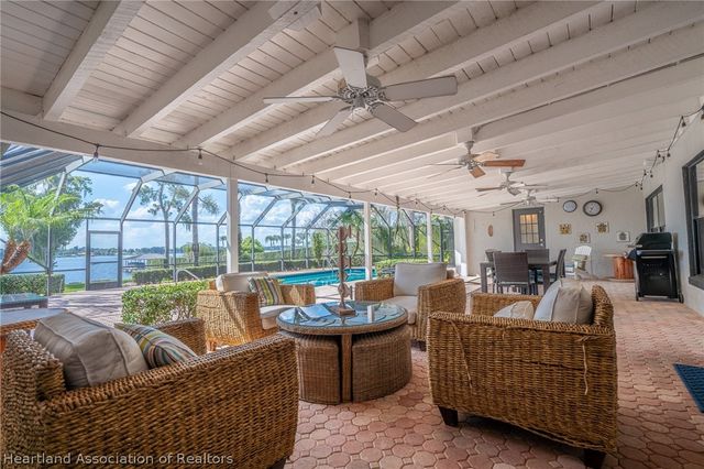 573 Holmes Avenue, Lake Placid, FL 33852