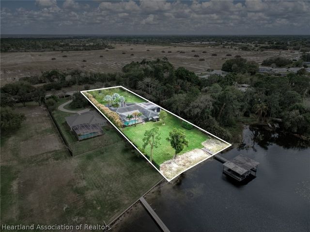 573 Holmes Avenue, Lake Placid, FL 33852