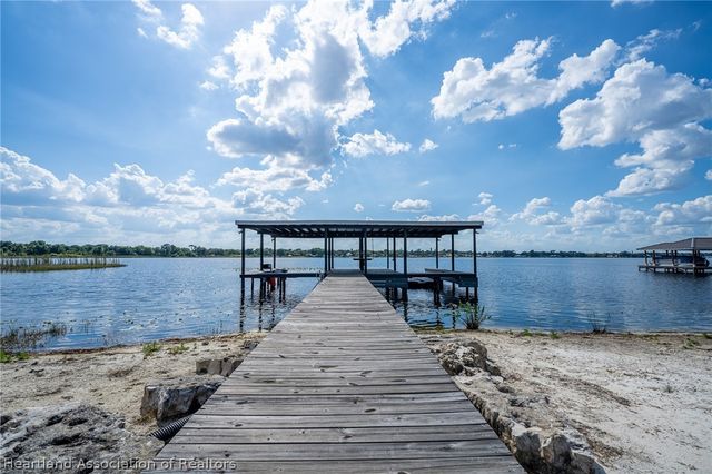 573 Holmes Avenue, Lake Placid, FL 33852