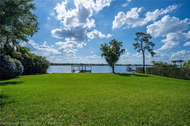 573 Holmes Avenue, Lake Placid, FL 33852