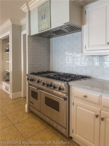 573 Holmes Avenue, Lake Placid, FL 33852