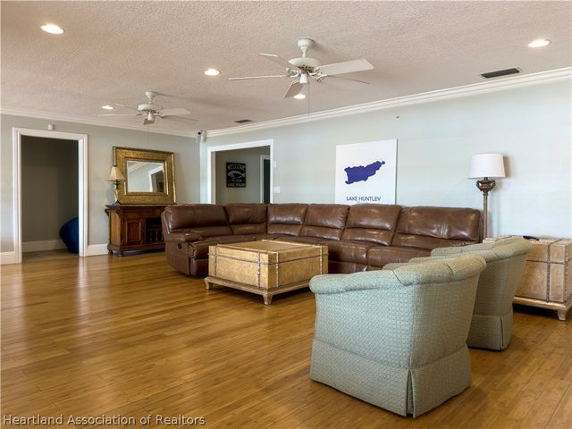 573 Holmes Avenue, Lake Placid, FL 33852