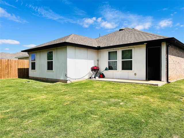 11428 SW 12th Street, Yukon, OK 73099