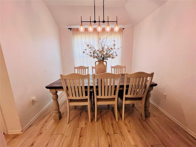 11428 SW 12th Street, Yukon, OK 73099