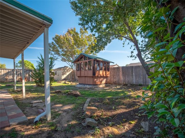 5525 Rearn Drive, The Colony, TX 75056