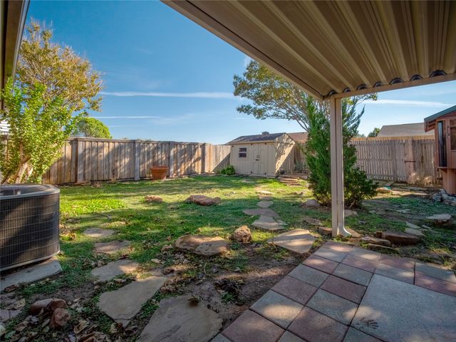 5525 Rearn Drive, The Colony, TX 75056