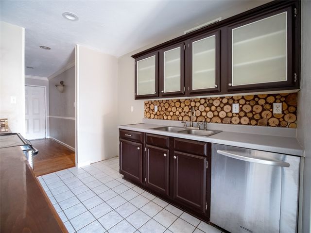 5525 Rearn Drive, The Colony, TX 75056