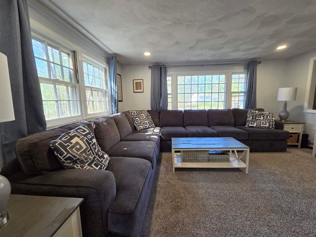 22 Tokanel Road, Windham, NH 03087