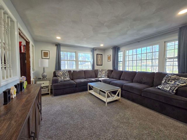 22 Tokanel Road, Windham, NH 03087
