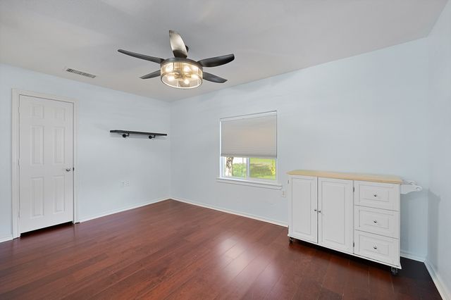 120 Garner Drive, Mabank, TX 75156