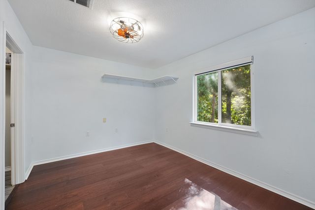 120 Garner Drive, Mabank, TX 75156