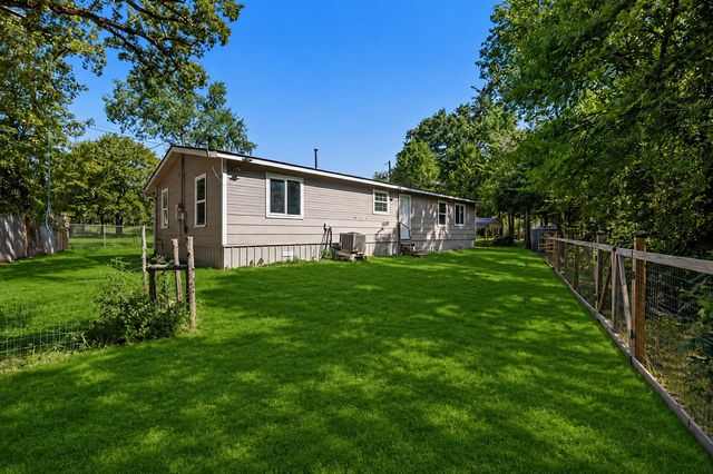 120 Garner Drive, Mabank, TX 75156