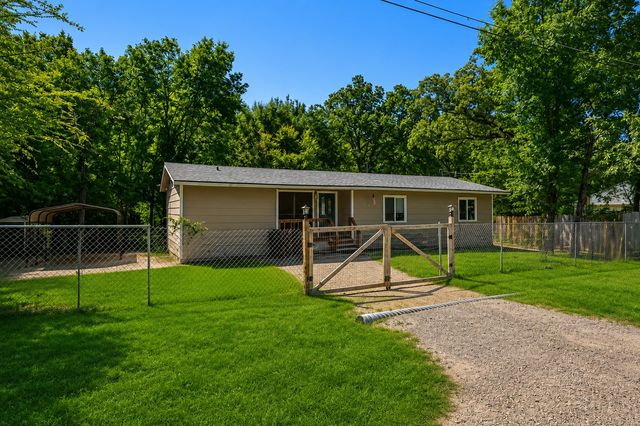 120 Garner Drive, Mabank, TX 75156