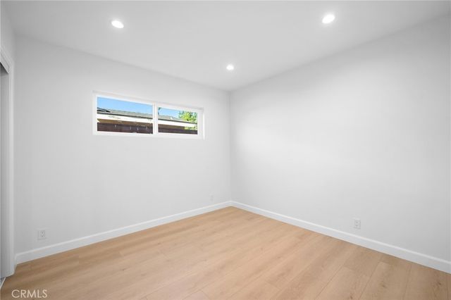 16057 Knapp, North Hills, CA 91343