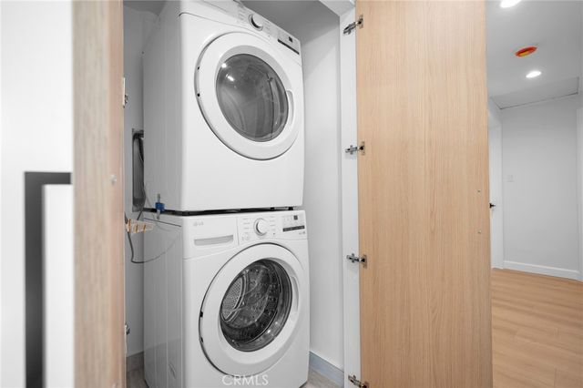 16057 Knapp, North Hills, CA 91343