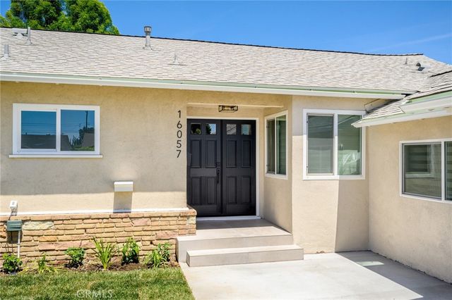 16057 Knapp, North Hills, CA 91343