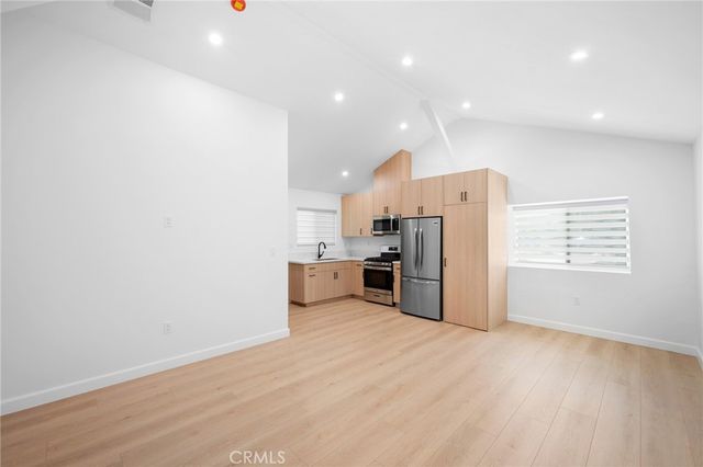 16057 Knapp, North Hills, CA 91343