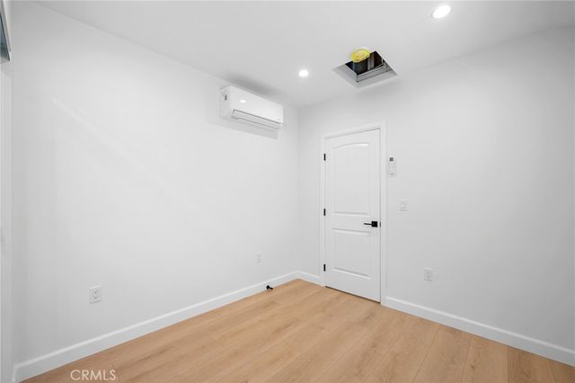 16057 Knapp, North Hills, CA 91343