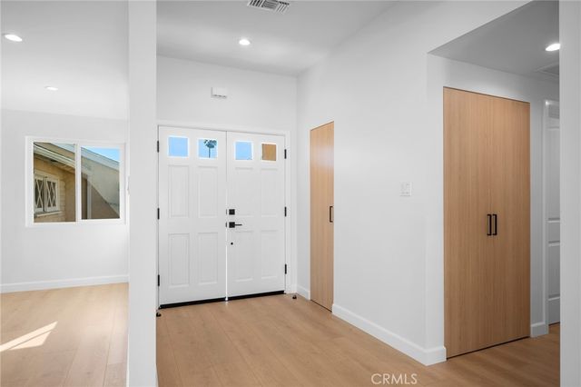 16057 Knapp, North Hills, CA 91343