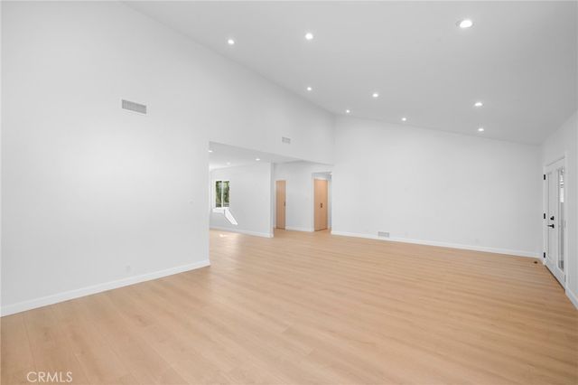 16057 Knapp, North Hills, CA 91343