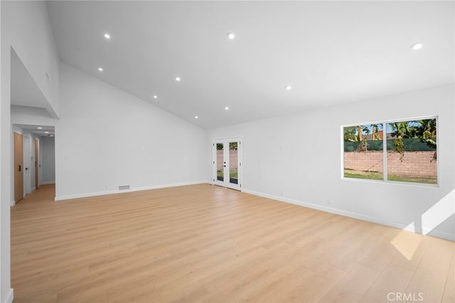 16057 Knapp, North Hills, CA 91343