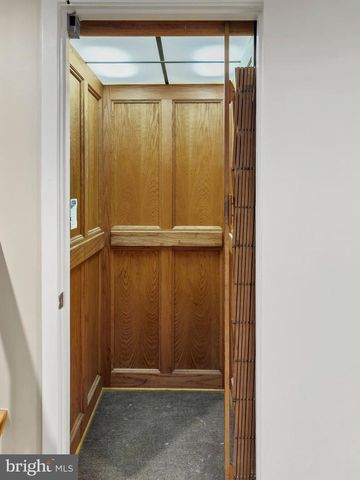 2215 CHESAPEAKE HARBOUR DR E, Annapolis, MD 21403