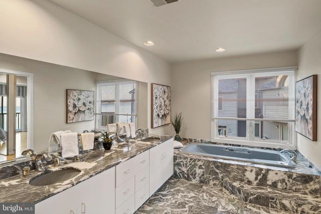 2215 CHESAPEAKE HARBOUR DR E, Annapolis, MD 21403